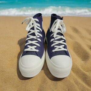 Converse Chuck Taylor All Star Lift color Dark Raisin Woman's size 9.5